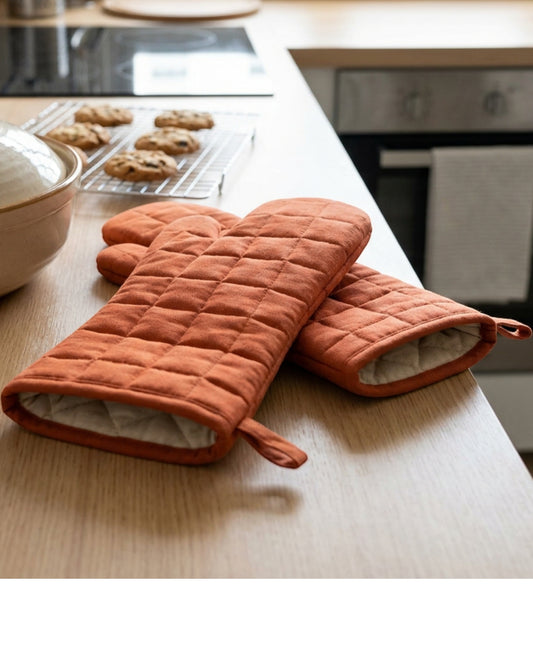 Evenor Quilted Cotton Oven Gloves Terracotta 15 in Pair