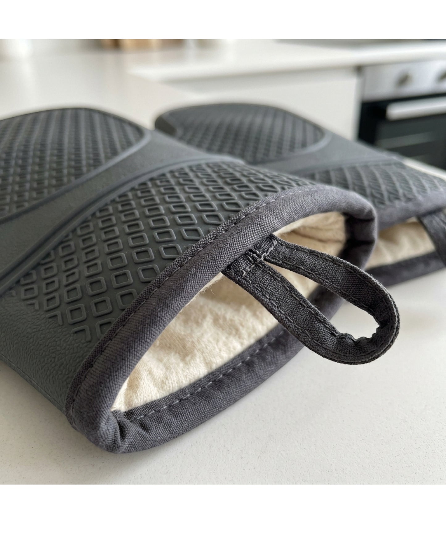 Evenor Silicone Grip Oven Mitts Slate 13 in Pair
